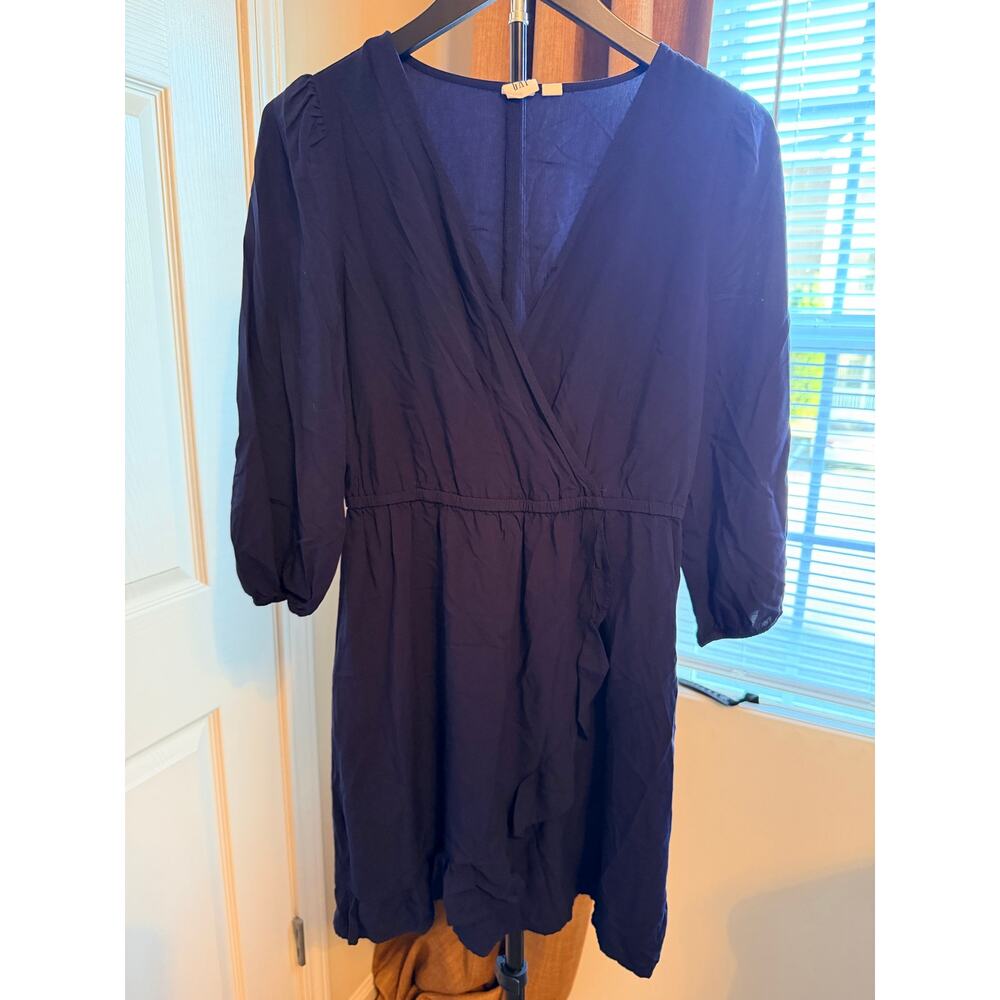 3 for $9 Gap super soft navy blue dress light v neck S
